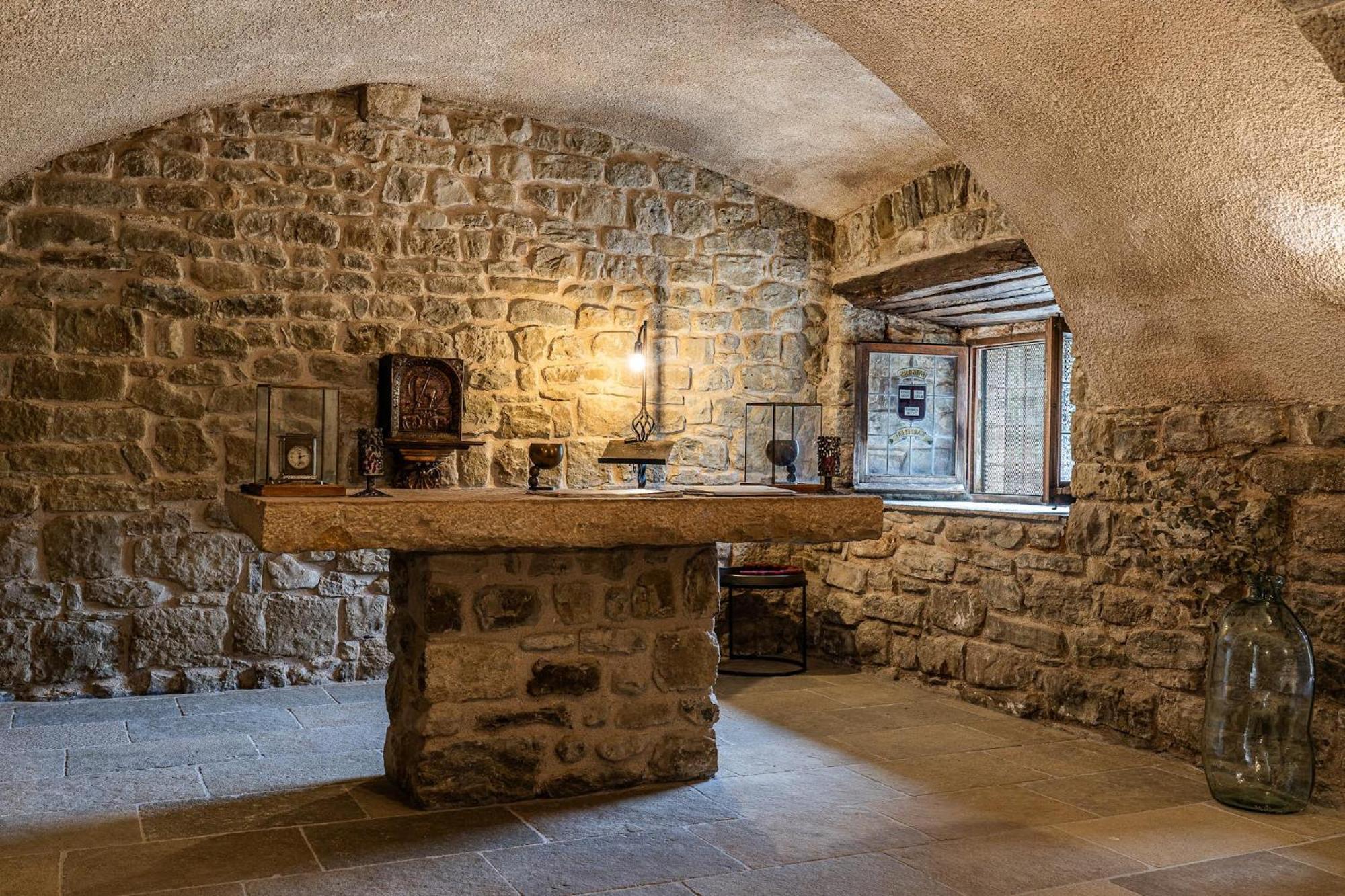 Castell In Girona Villa Sant Miquel de Campmajor Exterior photo