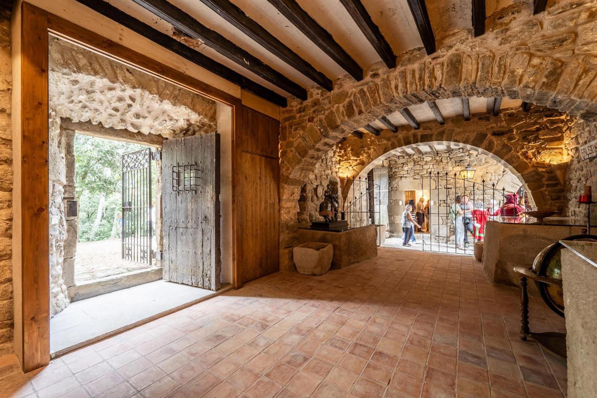Castell In Girona Villa Sant Miquel de Campmajor Exterior photo