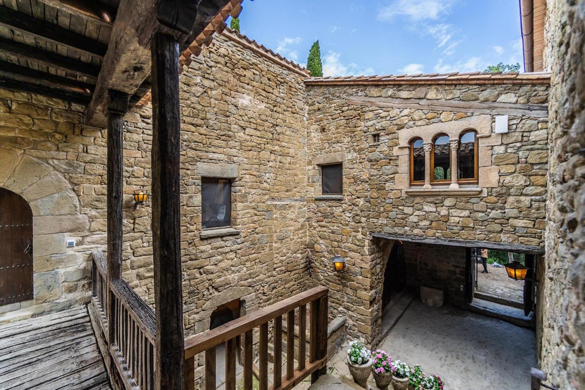 Castell In Girona Villa Sant Miquel de Campmajor Exterior photo